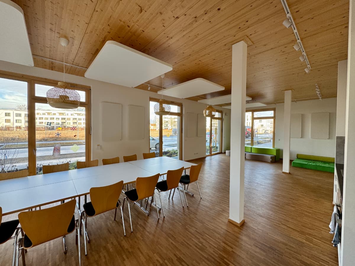 Gemeinschaftsraum mit einladender Atmosphäre